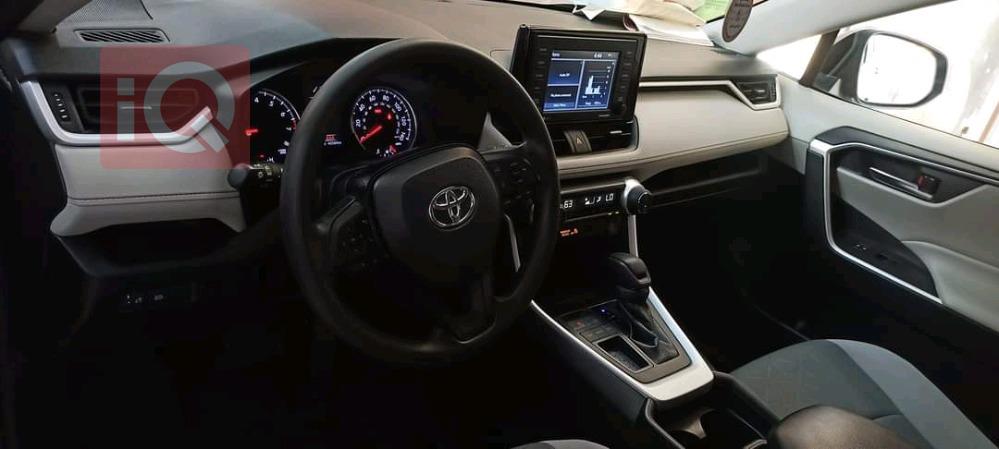 تۆیۆتا ڕاڤ 4